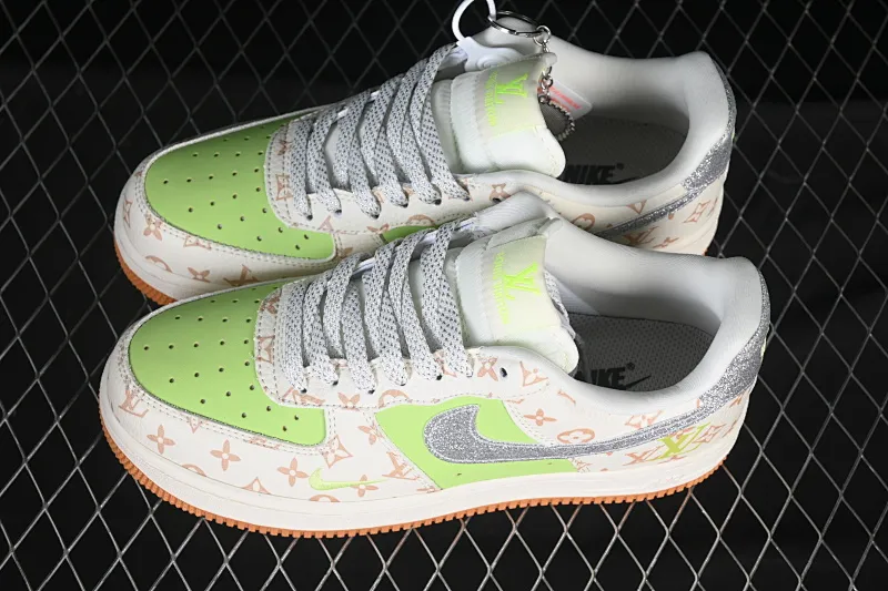 All categories Nk Air Force 1 Air Force series Nk Air Force 1 Low Air Force low-top Nike Air Force 1'07 Low LV joint Apple green silver hook Air Force 1 low-top casual sneakers DF0188-079